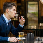 Ashtray with Lid, Windproof Ashtray for Outdoor and Indoor, Smell Proof Metal Ashtray for Garden, Bar, Balcony, Home Office Decoration, Black